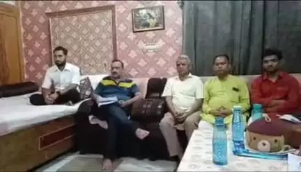 करौली: सोशल मीडिया पर ब्राह्मण समाज देवी-देवताओं के खिलाफ आपत्तिजनक टिप्पणी का मामला, करौली शहर में लोगों ने जताया विरोध