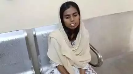 आंवला: पक्का कटरा ग्वालटोली में मजदूरी से लौटी महिला पर युवतियों ने घर में घुसकर किया हमला, पुलिस से की शिकायत
