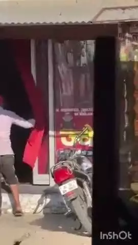 नजीबाबाद: ग्राम बिजौरी निवासी शराबी व्यक्ति द्वारा अश्लील हरकतें करने के मामले में वादिनी ने थाना नजीबाबाद पर दी तहरीर