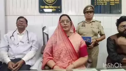 उरई: उरई में महिला आयोग की सदस्य को जनसुनवाई के लिए नहीं मिली सही जगह, प्रशासन के अधिकारियों पर लगाए गंभीर आरोप