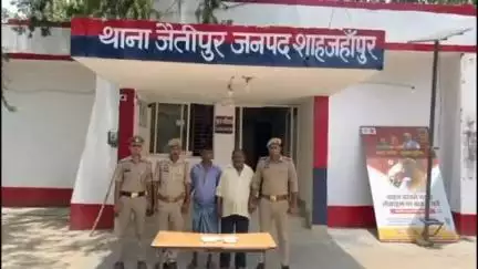 तिलहर: जैतीपुर पुलिस ने बंडीया तिराहे से 804 ग्राम अफीम, नकदी, मोबाइल और बाइक के साथ दो मादक पदार्थ तस्करों को किया गिरफ्तार