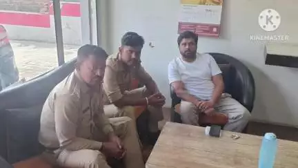 सिरसागंज: कथावाचक बदसलूकी प्रकरण को लेकर सियासत तेज, यादव महासभा के जिला महासचिव को पुलिस ने किया नजरबंद