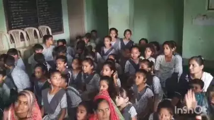 બગસરા: ખારી ગામે પ્રાથમિક શાળા ખાતે શાળા પ્રવેશોત્સવ અને કન્યાકેળવણી મહોત્સવ ઉજવાયો આંગણવાડી બાલવાટીકા અને ધોરણ એક માં પ્રવેશતા