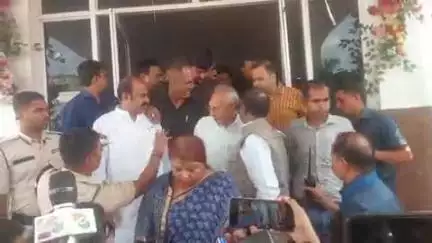 मुशहरी: बॉलीवुड अभिनेत्री मल्लिका शेरावत ने किया कैफेटेरिया का उद्घाटन, बिहार सरकार के मंत्री भी रहे मौजूद