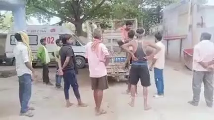 हाजीपुर: हाजीपुर-मुजफ्फरपुर मार्ग पर राय वीरेंद्र सिंह कॉलेज के पास स्कूटी की टक्कर से एक व्यक्ति की मौत