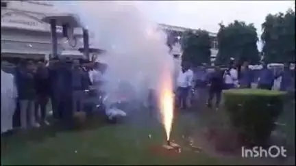 प्रतापगढ़: पीबीपीजी कॉलेज सिटी में अंतरिक्ष यात्री शुभांशु की सफलता पर मनाया गया जश्न, फोड़े गए पटाखे
