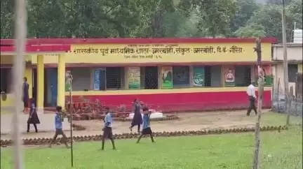 पेण्ड्रा रोड गौरेला: शासकीय स्कूल उमरखोही में बच्चों से मजदूरी कराने का वीडियो हुआ वायरल, अधिकारी कर रहे जांच और कार्रवाई की बात कही