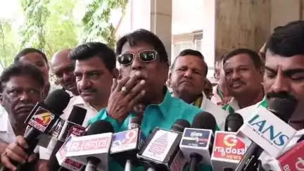 ತುಮಕೂರು: ವರ್ಗಾವಣೆಗೆ ಹಣವಿಲ್ಲದೆ ಸಿಎಂ ಕಚೇರಿ ಒಳಗೆ ಹೋಗಲು ಅಧಿಕಾರಿಗಳಲ್ಲಿ ಹಿಂಜರಿಕೆ: ನಗರದಲ್ಲಿ ಶಾಸಕ ಎಂ.ಟಿ ಕೃಷ್ಣಪ್ಪ