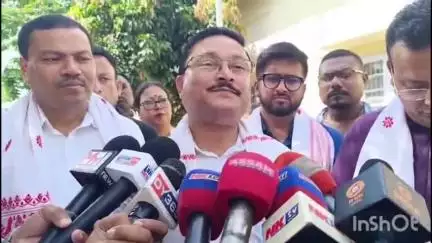 পূব ডিব্ৰুগড়: সংবাদ মাধ্যমৰ প্ৰতিটো সমালোচনা হজম কৰাৰ শক্তি জনপ্ৰতিনিধিৰ থাকিব লাগিব‌, সদৰত এই মন্তব্য বিজেপিৰ সভাপতি দিলীপ শইকীয়াৰ