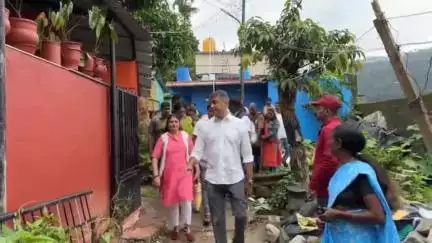 ವಿರಾಜಪೇಟೆ: ಪಟ್ಟಣದ ಮಳೆ ಹಾನಿ ಪ್ರದೇಶಕ್ಕೆ ಶಾಸಕ ಪೊನ್ನಣ್ಣ ಭೇಟಿ, ಪರಿಶೀಲನೆ