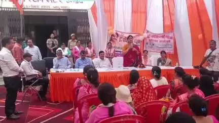 उन्नाव: उत्तर प्रदेश राज्य महिला आयोग की अध्यक्ष डॉ. बबीता चौहान ने उन्नाव जिला अस्पताल वन स्टॉफ सेंटर का किया निरीक्षण
