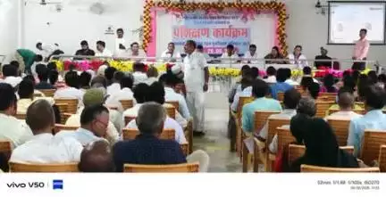 डीईओ-सह-डीएम, पटना के निर्देशानुसार, मतदाता सूची के विशेष गहन पुनरीक्षण के संबंध में निर्वाचक निबंधन पदाधिकारियों द्वारा पटना के सभी विधानसभा क्षेत्रों में बीएलओ एवं बीएलओ पर्यवेक्षकों को प्रशिक्षण दिया जा रहा है।