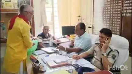 भभुआ: भभुआ थाना पर आयोजित जनता दरबार में 11 मामलों में से 4 मामलों का किया गया निष्पादन
