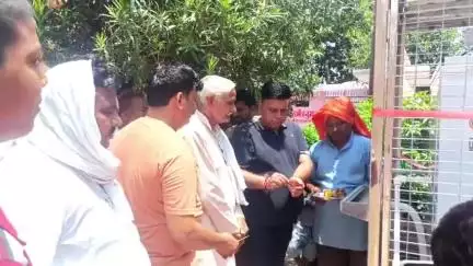 जसवंतनगर: पालिका प्रशासन ने लुधपुरा हनुमान मंदिर में लगाया वाटर कूलर, श्रद्धालुओं और आम राहगीरों को मिलेगा ठंडा पानी