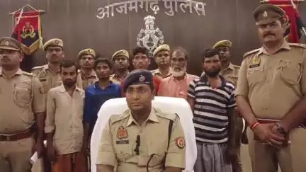 आज़मगढ़: अतरौलिया पुलिस ने 11 चोरी की वारदातों का किया खुलासा, 5 चोरों को गिरफ्तार, दिन में भीख मांगते थे और रात में करते थे चोरी