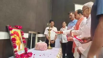 मऊ: दानवीर भामाशाह की जयंती की पूर्व संध्या पर बकवल स्थित कम्युनिटी हॉल में कार्यक्रम का आयोजन हुआ