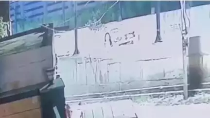 जगाधरी: वीना नगर कैंप में घर में कूदकर चोर मोबाइल ले उड़ा, घटना सीसीटीवी में कैद