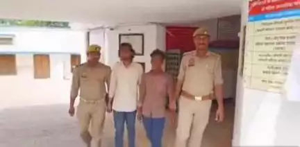 हाथरस: हाथरस गेट पुलिस ने मेंडू रोड गंदे नाले पटरी से जन सेवा केंद्र से चोरी करने वाले 2 अभियुक्तों को किया गिरफ्तार