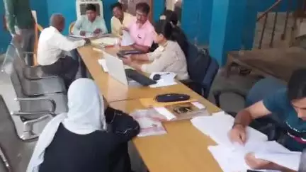 कोईलवर: कोईलवर थाना परिसर में भूमि विवाद को लेकर जनता दरबार में मामले आए
