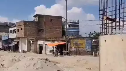 डुमरा: मेहसौल रेलवे ओवरब्रिज का धीमी गति से हो रहा निर्माण लोगों ने सरकार और जिला प्रशासन से पूछे सवाल   #jansamasya