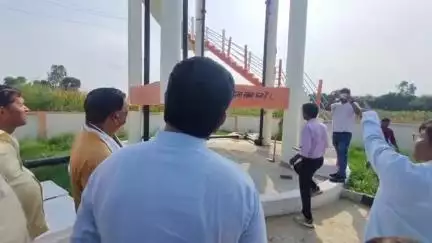 कन्नौज: मीरपुर गांव में नवनिर्मित पानी की टंकी का मंत्री असीम अरुण ने किया निरीक्षण, ग्रामीणों को मिली पानी की सुविधा