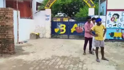 पिंड्रा: चोलापुर में प्राचीन हनुमान मंदिर के सामने दीवार खड़ा करने का मामला गरमाया, ग्राम प्रधान ने पुलिस से की शिकायत
