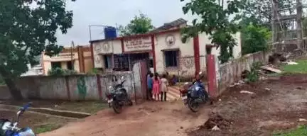 कवर्धा: ग्राम बोक्करखार में तेज रफ्तार दो बाइक आपस में टकराईं, दो लोग घायल, चिल्फी अस्पताल में भर्ती