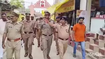 खलीलाबाद: पुलिस उपमहानिरीक्षक ने आगामी श्रावण मास कावड़ यात्रा के दृष्टिगत तामेश्वर नाथ मंदिर का किया भ्रमण
