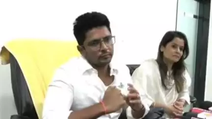 अत्याचारी पवारला फरार करण्यात आमदार संदीप क्षीरसागरचा हात असू शकतो, डॉ योगेश क्षीरसागर यांचा पत्रकार परिषदेतून आरोप