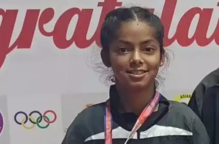 लोहाघाट की कराटे खिलाड़ी अनामिका बिष्ट का दक्षिण एशियाई चैंपियनशिप में चयन। सीडीओ ने दी बधाइयां।