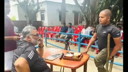 कुमारखंड: पूर्णिया सांसद पप्पू यादव ने आदर्श ग्राम खुर्दा में जनता दर्शन के दौरान कई मामलों का निष्पादन किया