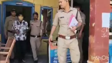 अल्मोड़ा: कोतवाली पुलिस ने डेढ़ लाख रुपये से अधिक कीमत की अवैध स्मैक के साथ तस्कर को विवेकानंद द्वार के समीप किया गिरफ्तार
