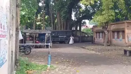 কৃষ্ণনগর ১: কালীগঞ্জের ঘটনায় গ্রেফতার তৃণমূল বুথ সভাপতি সহ আরো তিন, ছ'দিনের পুলিশ হেফাজতের নির্দেশ