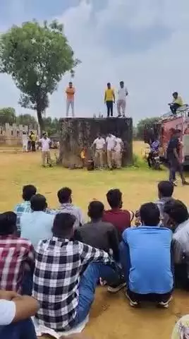 करौली: जनहानि रोकने के लिए सिविल डिफेंस द्वारा राजकीय महाविद्यालय में दिया जा रहा प्रशिक्षण