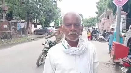 बरेली: थाना सिरौली क्षेत्र के कस्बा मुरबटोला निवासी पीड़ित ने मकान पर कब्जा होने का आरोप लगाते हुए एसएसपी से की शिकायत