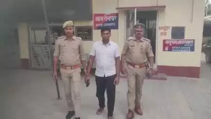 सगड़ी: रौनापार थाना की पुलिस टीम ने भीखपट्टी पोखरे के पास छेड़खानी के मामले में वांछित एक हिस्ट्रीशीटर को किया गिरफ्तार