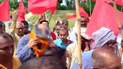 जहानाबाद: भाकपा माले के महासचिव दीपांकर भट्टाचार्य का जिले में आगमन, कार्यकर्ताओं ने किया भव्य स्वागत