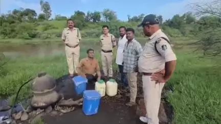 खरगौन: पुलिस ने नदी किनारे अवैध शराब भट्टी पर की कार्रवाई, 1 आरोपी गिरफ्तार