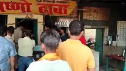 मुज़फ्फरनगर: पंडित वैष्णो ढाबा के संचालक को निकाला गया मुस्लिम, फोनपे के बारकोड ने किया खुलासा, हिंदू नेताओं ने किया हंगामा