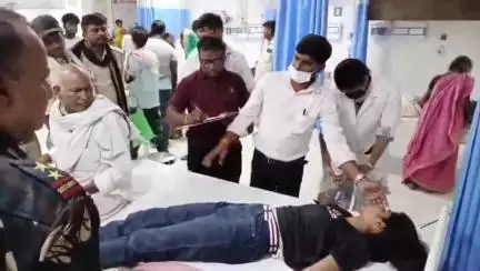 सिवान: तरवारा मोड़ के पास करंट लगने से युवती गंभीर रूप से घायल, इलाज जारी