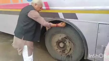 મોડાસા: દ્વારકાની બસ શરૂ કરવામાં આવી, આઇકોનિક બસ સ્ટેશન ખાતે મંત્રીએ લીલી ઝંડી બતાવી