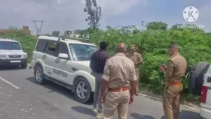 किशनी: थाना प्रभारी ने स्कॉर्पियो में लगे हूटर और सीट बेल्ट न पहनने पर किया ₹28,000 का चालान