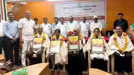 ಬಸವಕಲ್ಯಾಣ: ನಗರದಲ್ಲಿ ಸಾಧಕ ವಿದ್ಯಾರ್ಥಿಗಳಿಗೆ ಪ್ರತಿಭಾ ಪುರಸ್ಕಾರ ಹಾಗೂ ಅಭಿನಂದನಾ ಸಮಾರಂಭ
