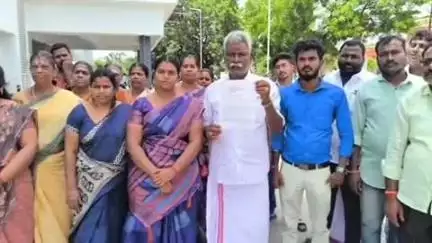 திருப்பூர் வடக்கு: ராக்கியாபாளையம் பகுதியில் உள்ள கோவிலில் நகைகள் பொறுப்பாளர்களால் கையகப்படுத்தப்பட்டதாக எதிர் தரப்பினர் கமிஷனர் அலுவலகத்தில் மனு