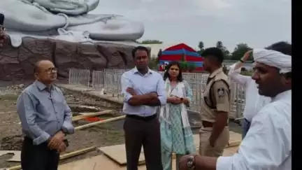 सागर नगर: मुख्यमंत्री के संभावित सागर आगमन को लेकर कलेक्टर, पुलिस अधीक्षक ने अधिकारियों के साथ किया स्थल निरीक्षण
