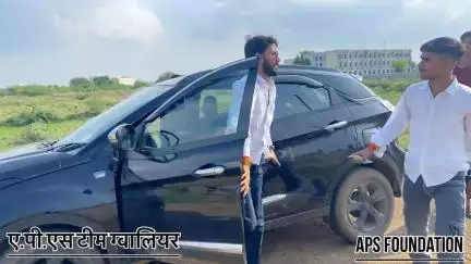 इस गौशाला की सच्चाई आप खुद देखिये, ये साधु है, मैं ज्यादा कुछ नहीं कह सकता, आप सभी लोग वीडियो सरकार तक पहुंचाइये…#apsgurjar #help #cows