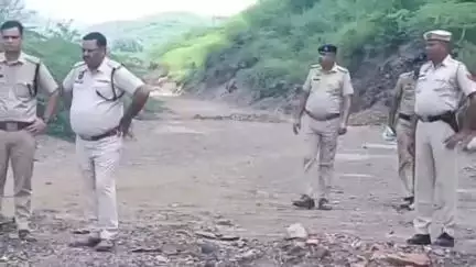 नूह: अरावली पहाड़ी में अवैध खनन करने वालों पर कार्रवाई करने में जुटा नूह विभाग