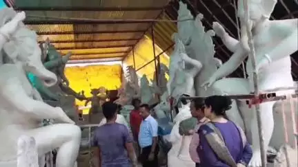 बुरहानपुर: मूर्तिकारों के कारखानों पर अफसरों की जांच, प्रतिबंधित पीओपी की मूर्तियां मिलने पर होगी कार्रवाई