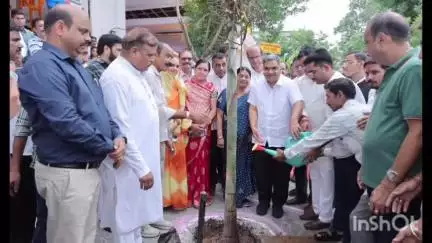 गिर्वा: जिले से प्रदेश की पहली सहकारी बाइक ऑन रेंट सेवा हुई शुरू, सहकारिता मंत्री ने को-ऑप राइड और सुपरमार्केट का किया शुभारंभ