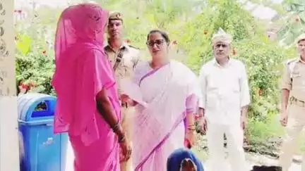 बहराइच: फुलवरिया सहित जिले में डीएम के औचक निरीक्षण में बंद मिले स्कूल, आंगनबाड़ी केंद्र व सामुदायिक शौचालय